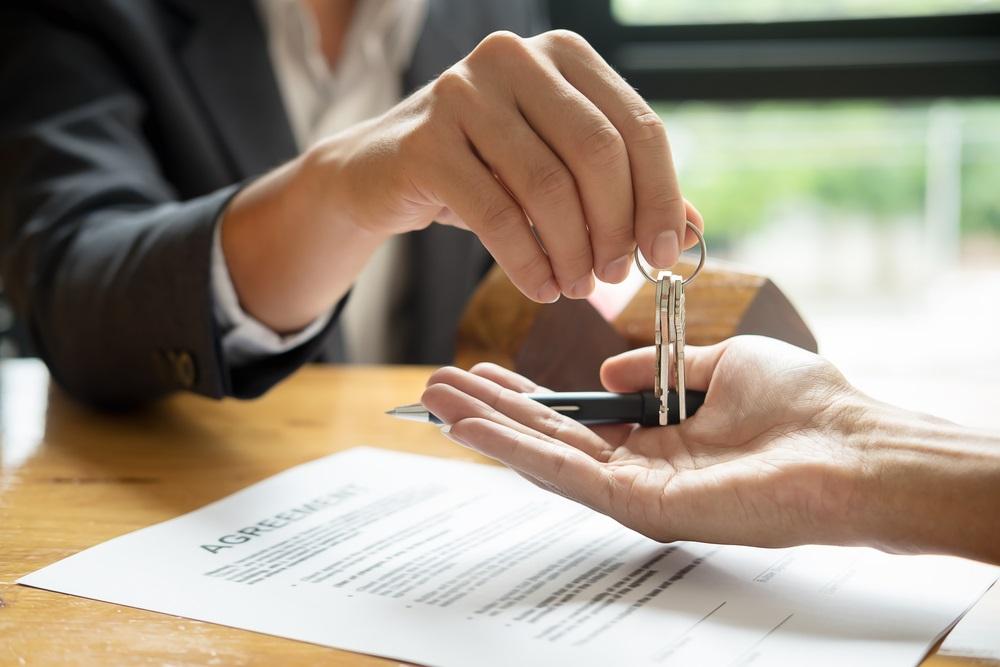 One Real Estate Stock Focusing on New Customer Additions - LIC